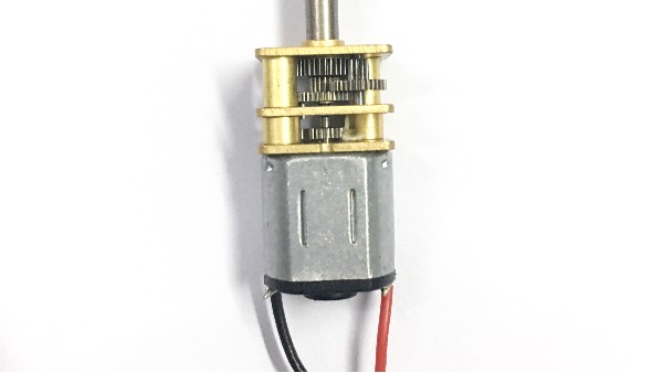 立式傳動(dòng)齒輪減速機(jī)微電機(jī)傳動(dòng)齒輪減速機(jī)。