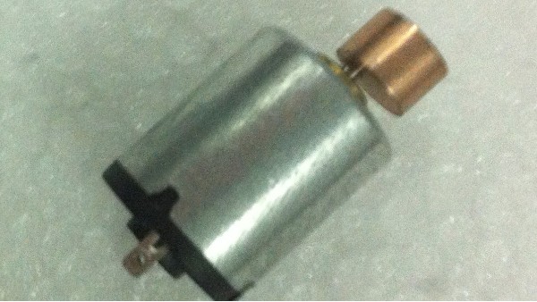 深圳振動(dòng)電機(jī)電機(jī)廠家為您揭秘:直線振動(dòng)篩的振動(dòng)電機(jī)如何安裝