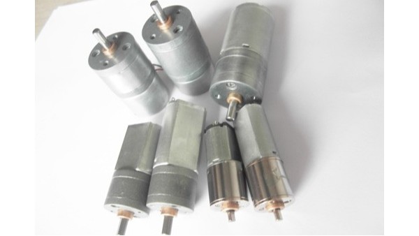 深圳減速電機(jī)廠家為您簡述:齒輪減速機(jī) 減速電機(jī) 硬齒面減速機(jī) 