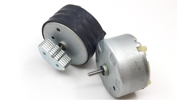 深圳振動電機(jī)電機(jī)廠家為您揭秘:振動電機(jī)減震器及使原理用方法